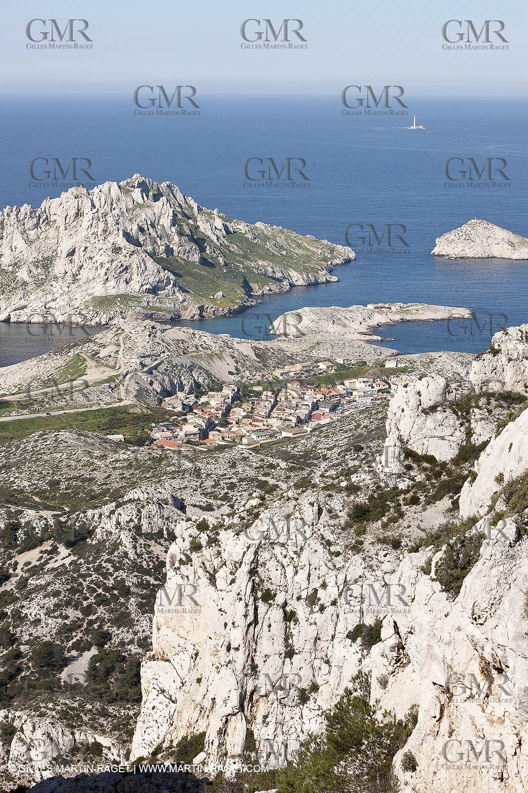 18 04 2009 - Marseille (FRA, 13) - Les Calanques - Cape Croisette and Les Goudes from the caves