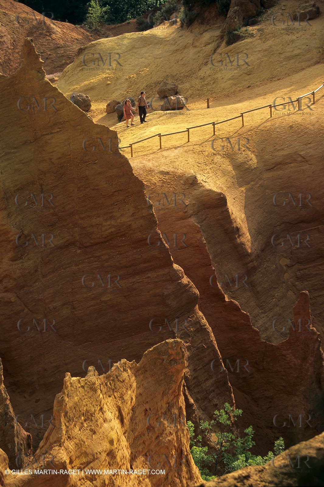 France, Provence, Luberon, Carrières d'ocre près d'Apt, ocher stone pit near Apt