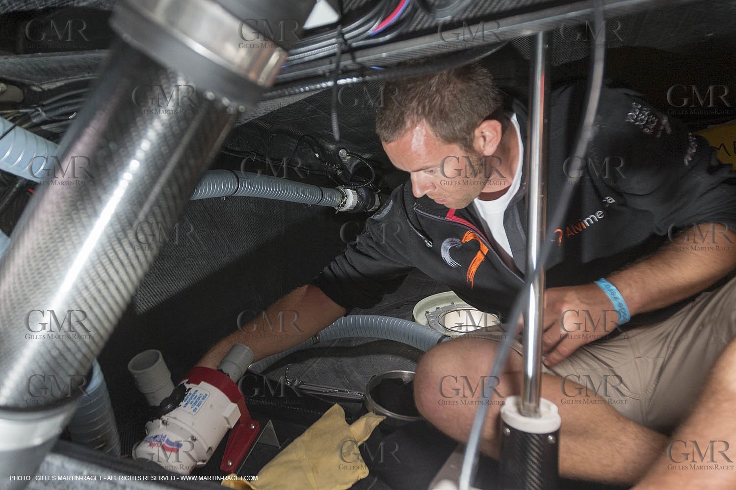 08 11 2014, Capetown (ZAF), Volvo Ocean Race 2014-15, Team Alvimedica, Nursing the boat