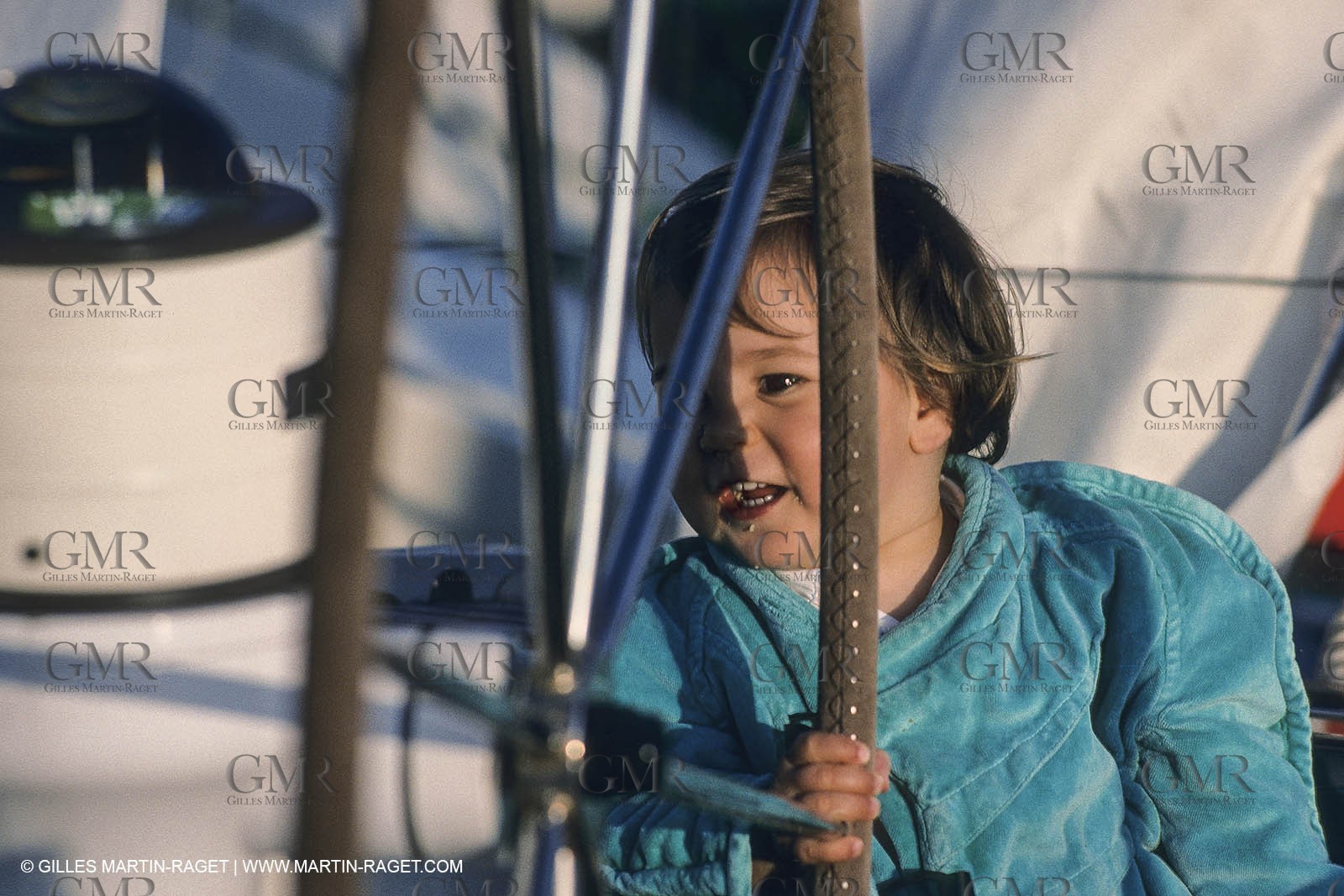 Sailing, cruising, people, children