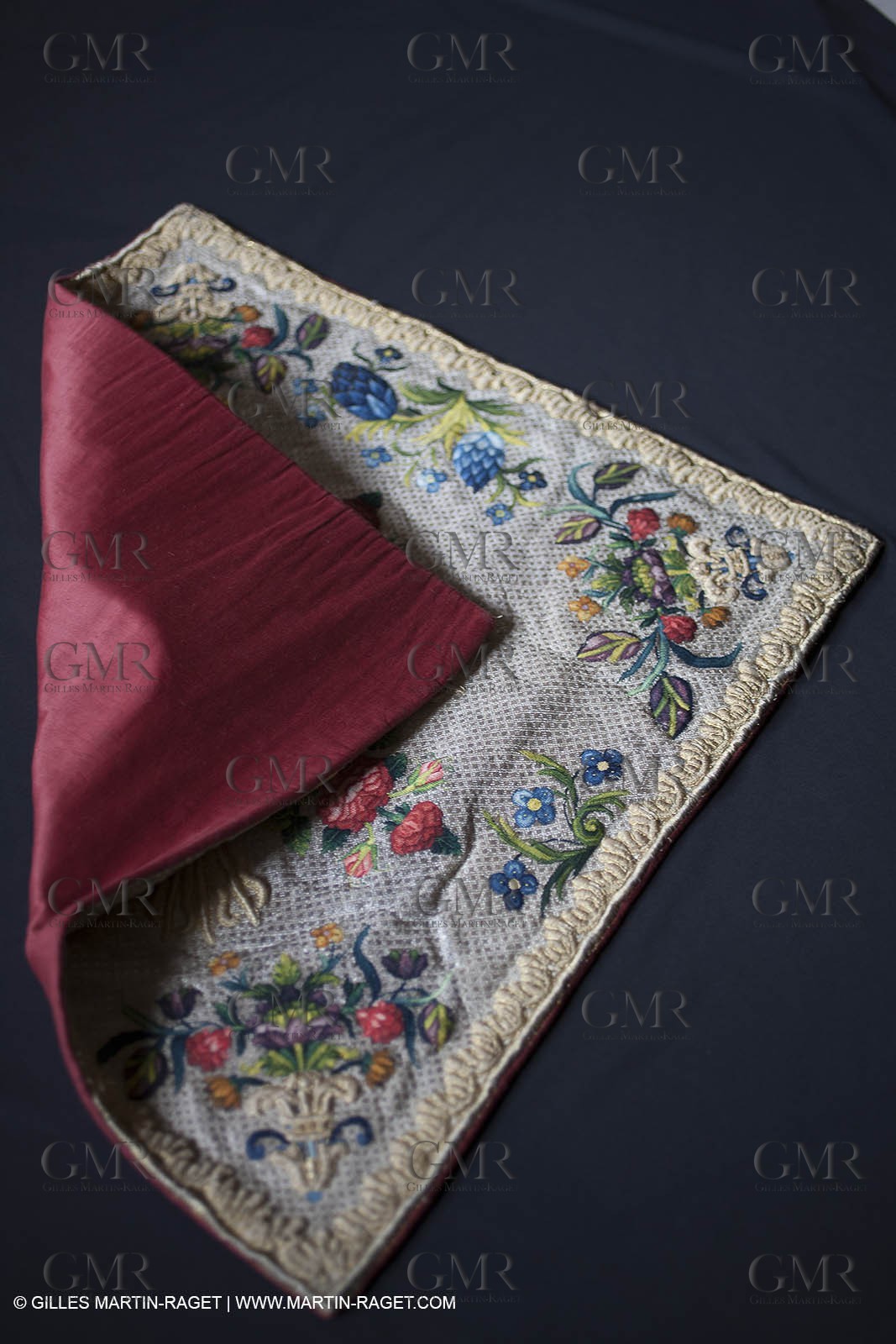 04 02 2013 - Marseille(FRA,13), Notre Dame de la Garde, liturgical clothing