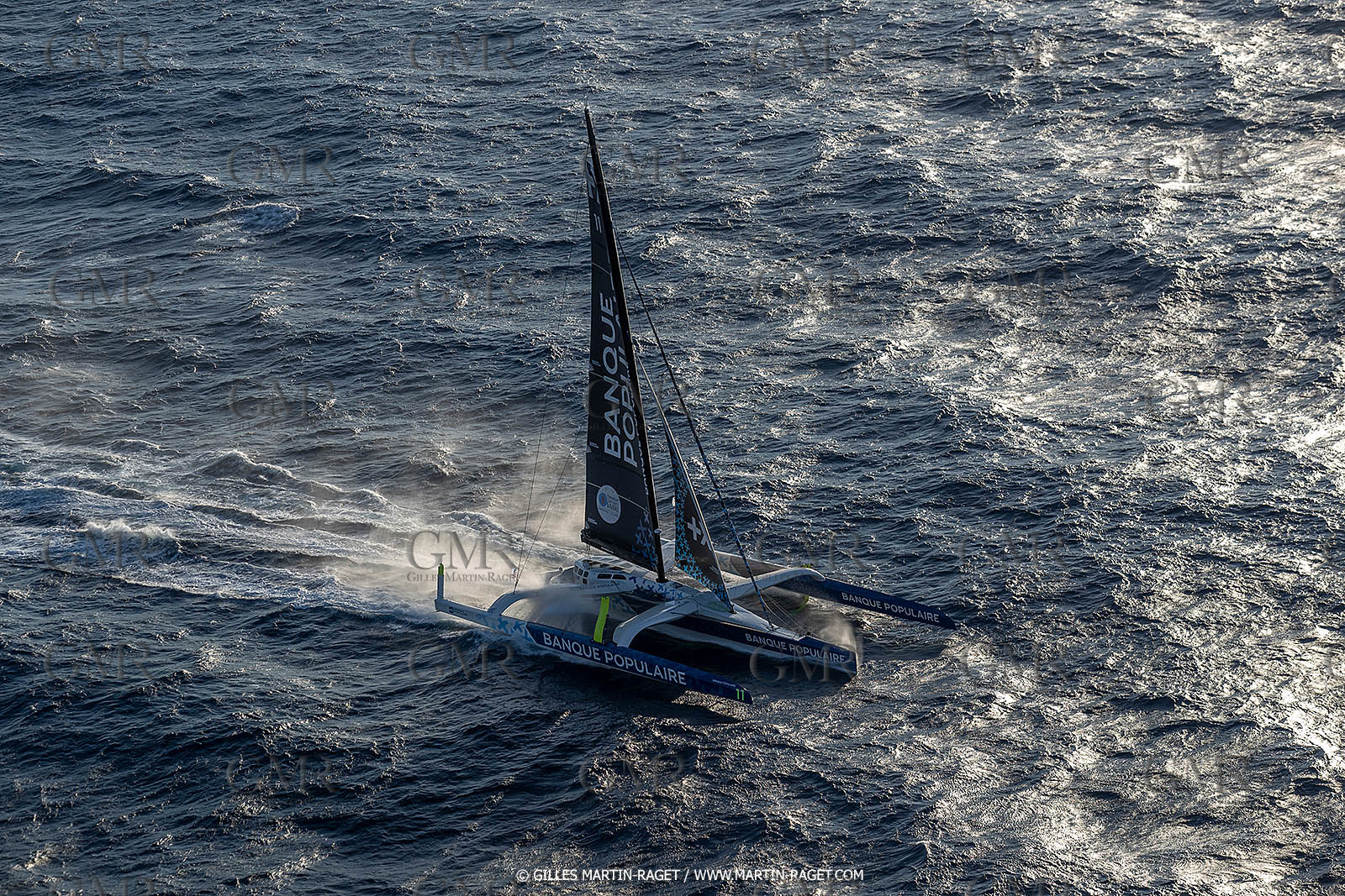 Banque Populaire devant Marseille