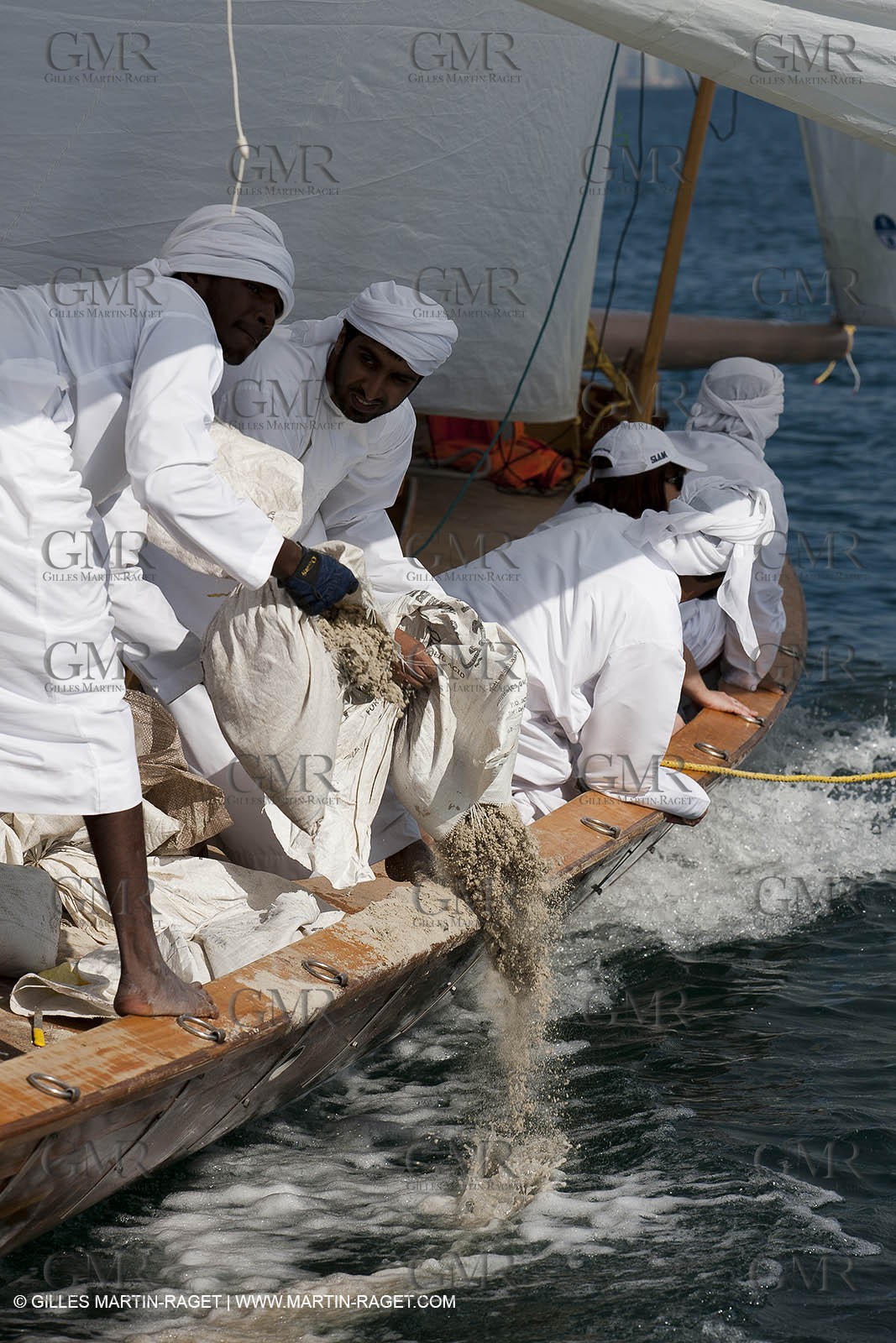 20 11 2010 - Dubai (UAE) - Dubai Louis Vuitton Trophy - Traditionnal dhow races for competing teams