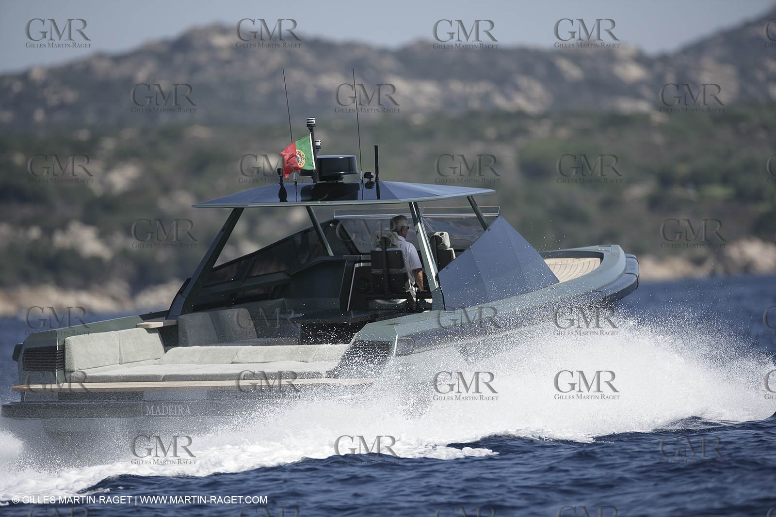 16 07 2007 - Portisco (Italie, Sardaigne) - Wally Power 47, 2007 version