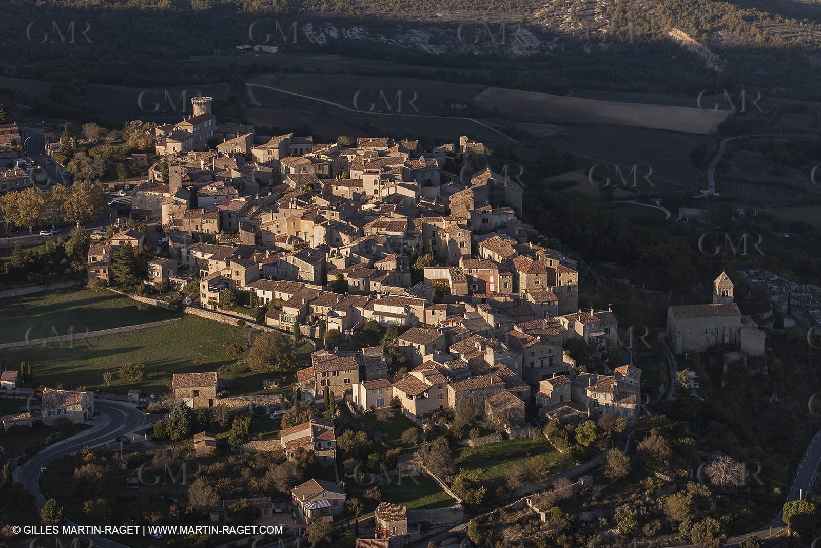 29 10 2012 - Viens (FRA,84) - Luberon as seen from above