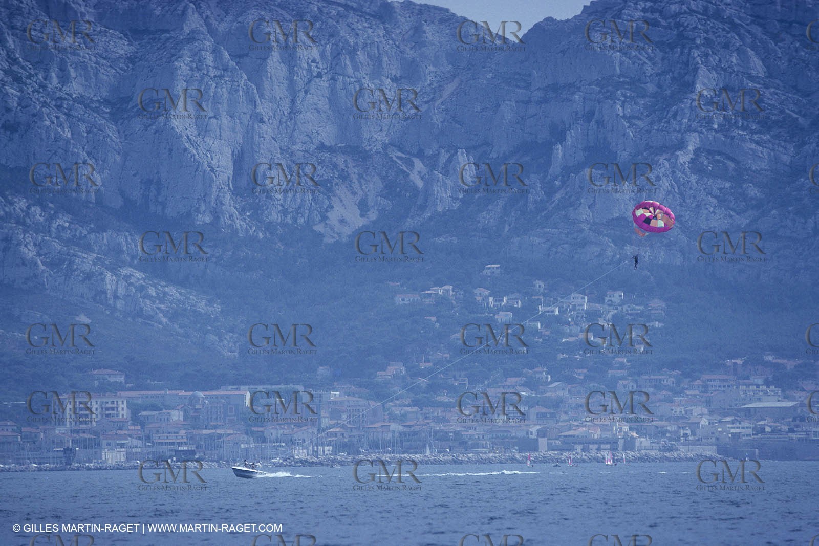 watersports, parachute ascensionnel, winglider, paraglider, aile volante