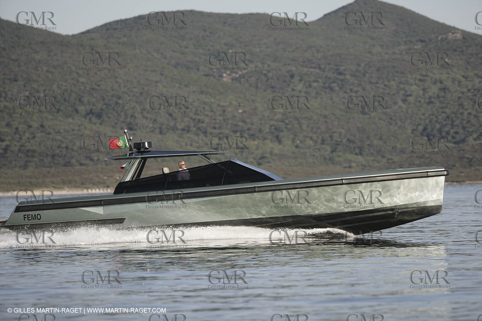 16 07 2007 - Portisco (Italie, Sardaigne) - Wally Power 47, 2007 version