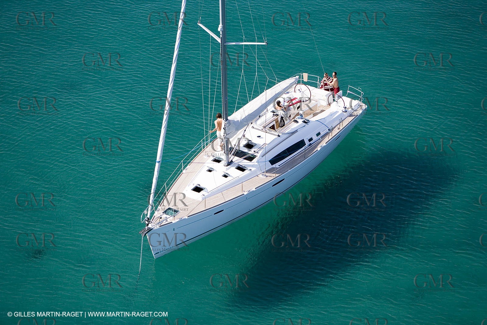 Cruising monohull mooring