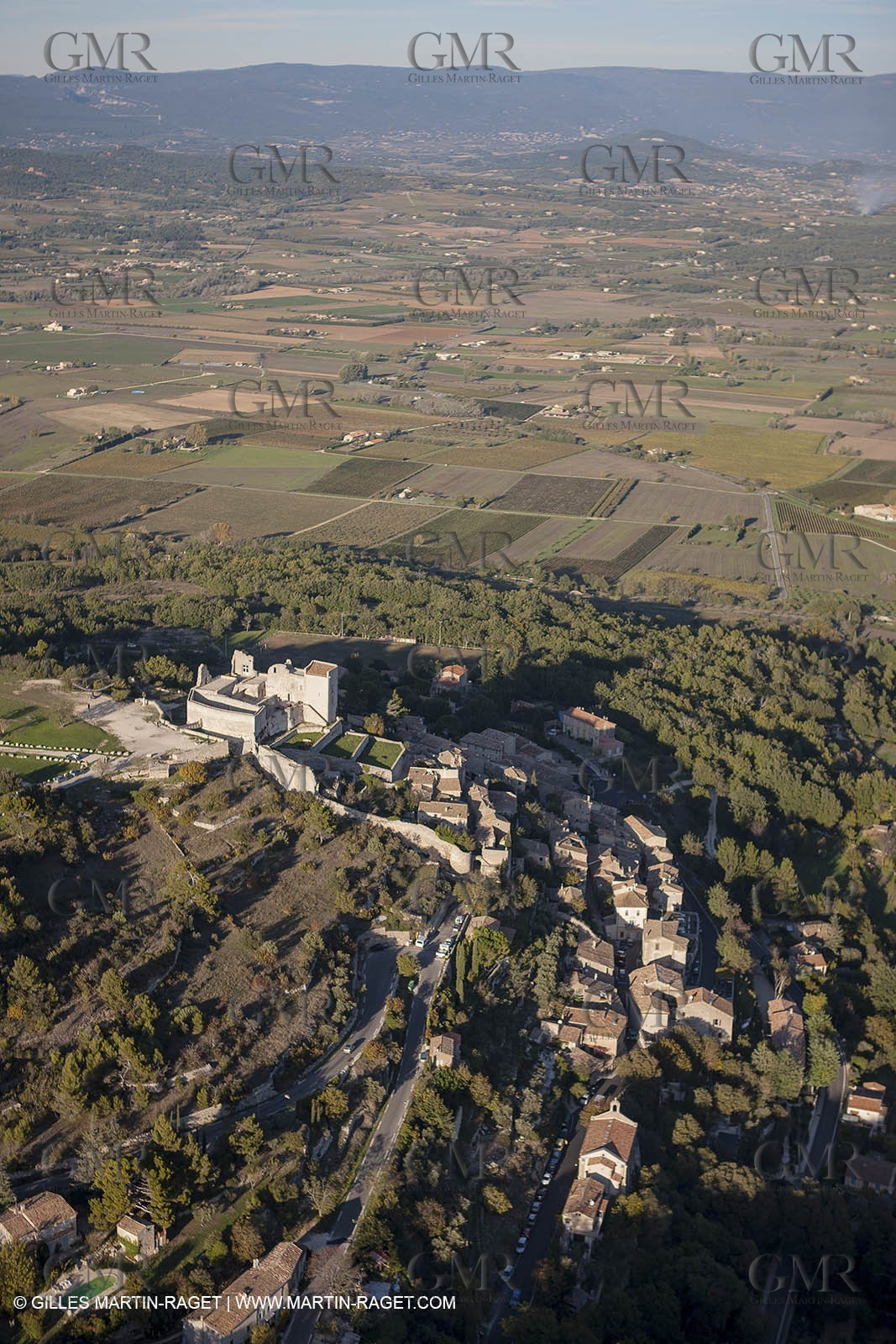 29 10 2012 - Lacoste (FRA,84) - Luberon as seen from above