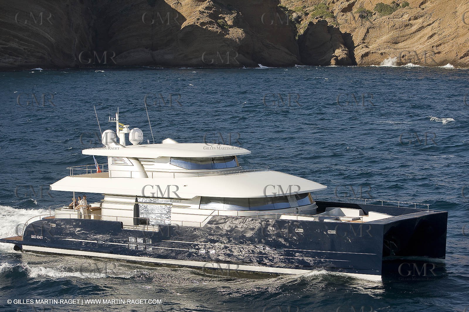 13-07-07 - La Ciotat (FRANCE) - MotorYacht - Chantier H2X