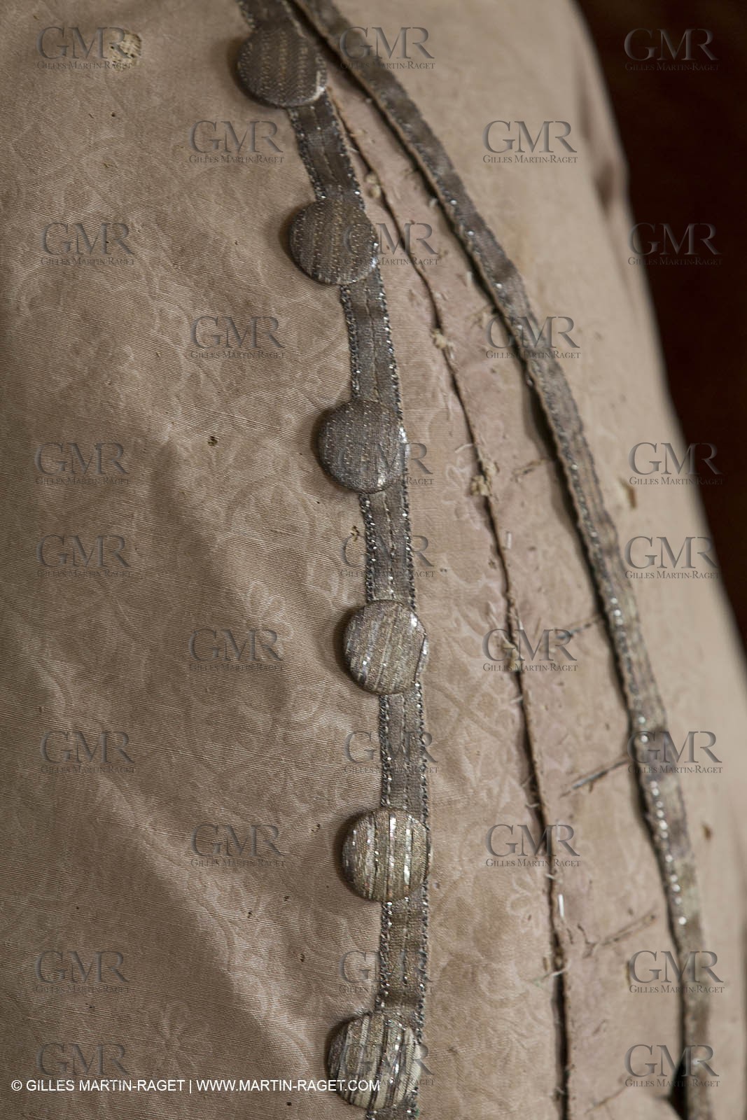 31 10 2013 - Ansouis (FRA,84) - Ansouis castle - Costumes of the exhibit Men costumes