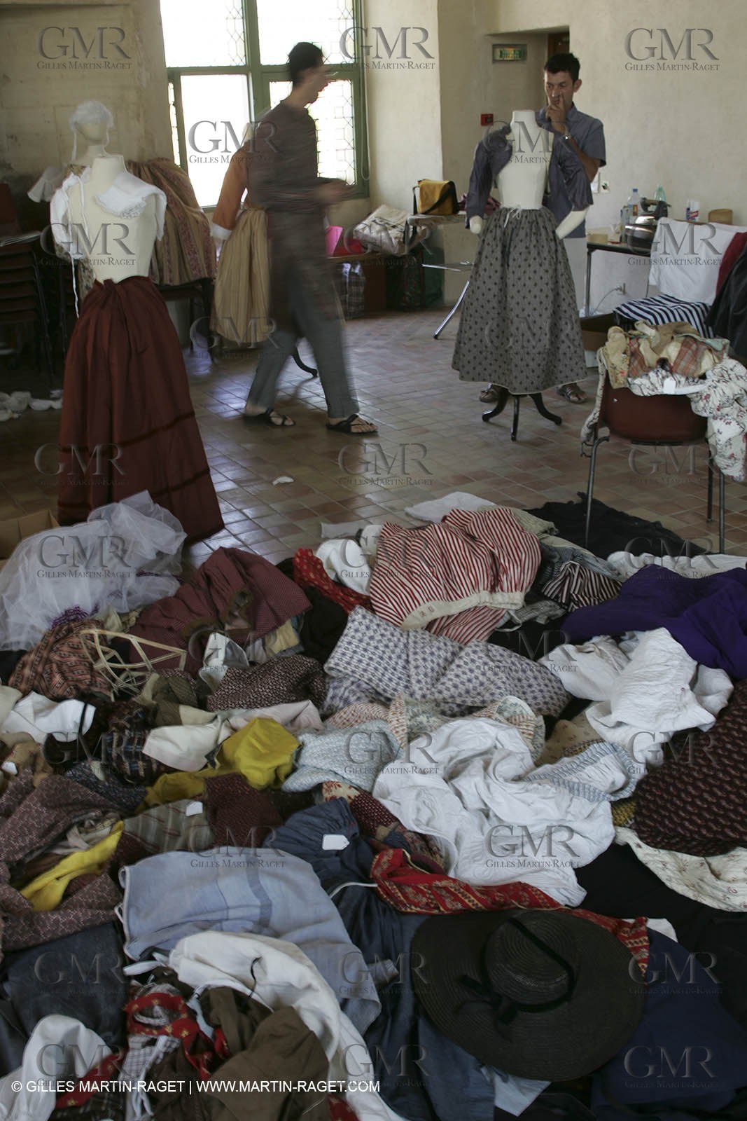 May 2004 - La Tour d'Aigues (FRA, 84) - Old costumes for women of the South exhibition