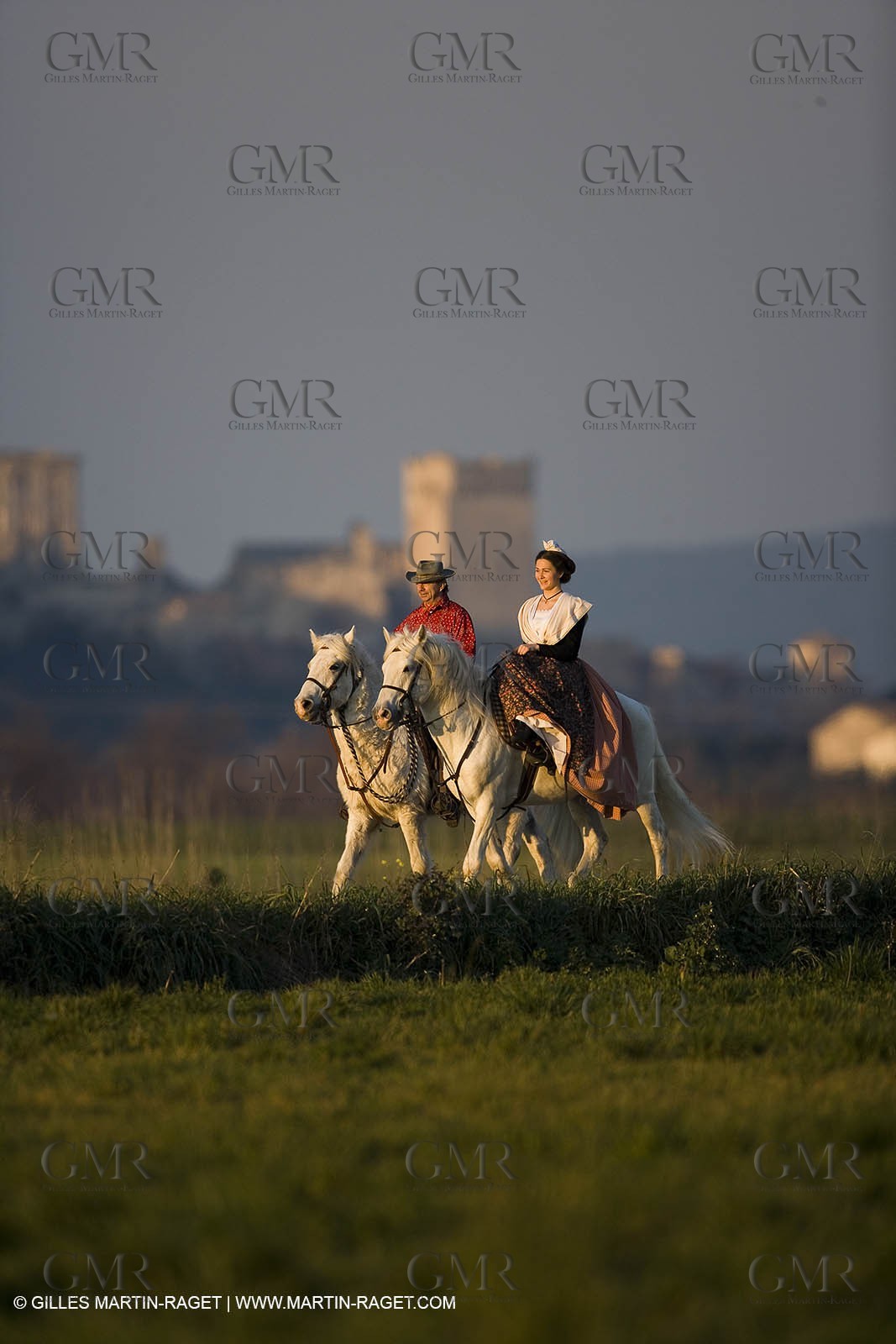 23 02 2007 - Arles, Nathalie Chay, Queen of Arles - Amazone horse riding