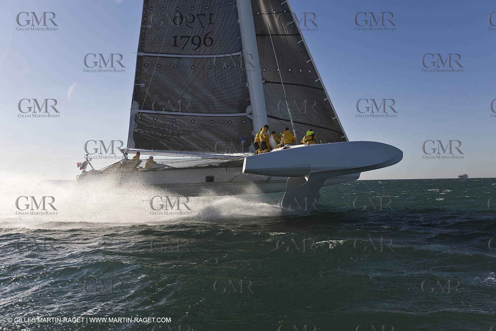 07 04 08 - France - Port Saint Louis du Rhone - Hydroptere - Training