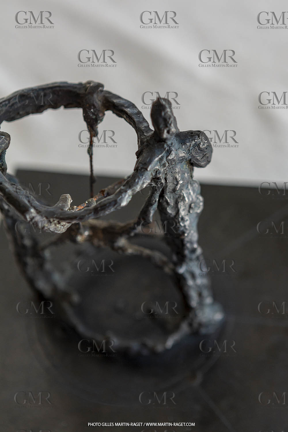 12 07 2020, St Rémy de Provence (FRA,13), Oeuvre de Germaine Richier, Le Sablier I 1946, Bronze patiné foncé, Epreuve d'exposition, Fondeur L.Thinot, Paris, 20,5 x 17 x 17 cm, Collection particulière