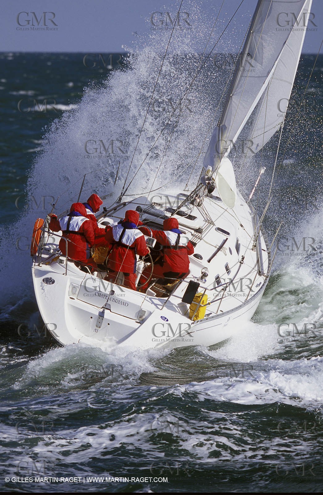 Crusing monohull sailing