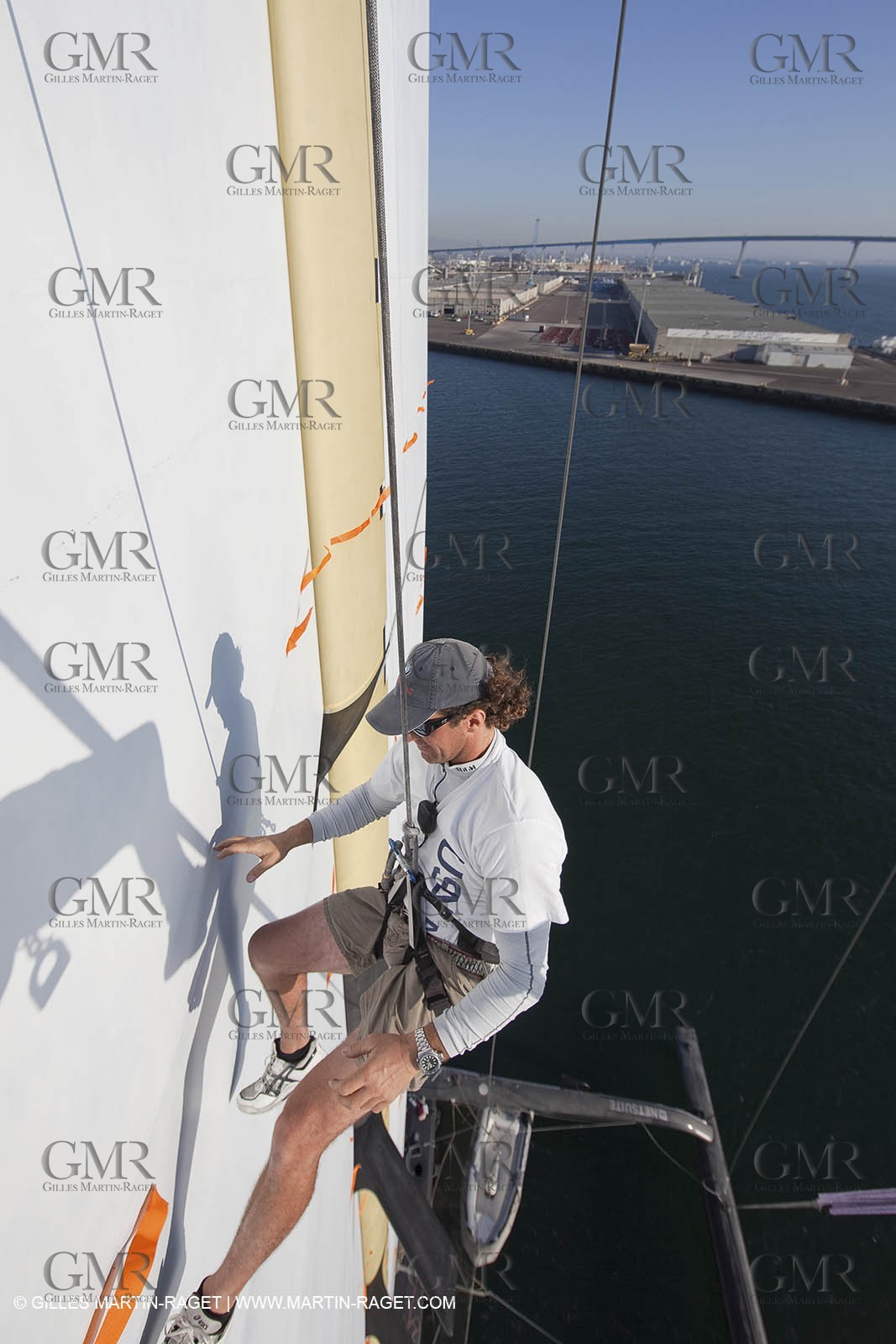 19 11 2009 - San Diego (USA, CA) - 33rd America's Cup - BMW ORACLE Racing - Wing trials, Day 6