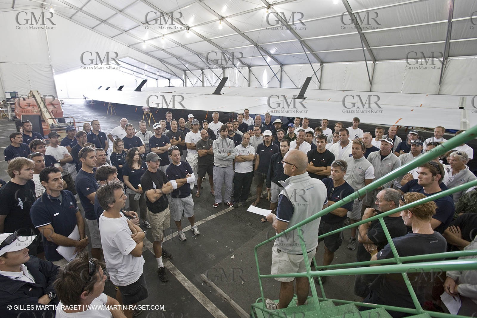 08 11 2009 - San Diego (USA, CA) - 33rd America's Cup - BMW ORACLE Racing - Wing revealed