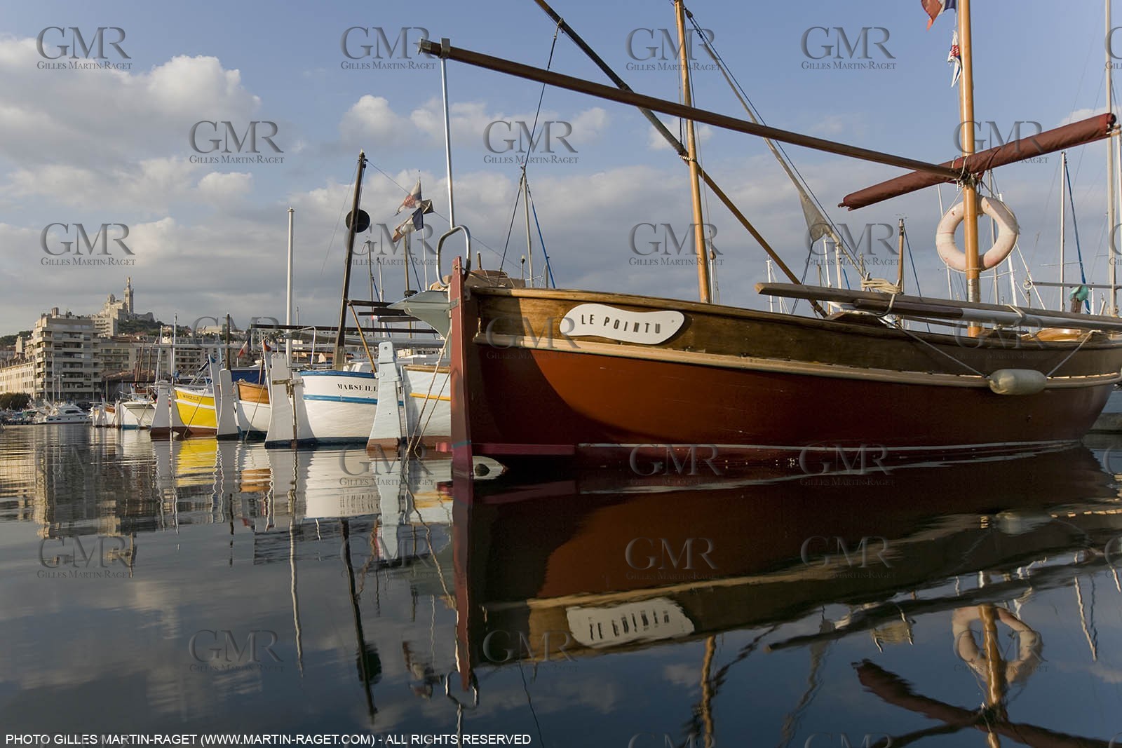 31 08 2007  - Marseille (FRA, 13) - local fishing boats in the historical port