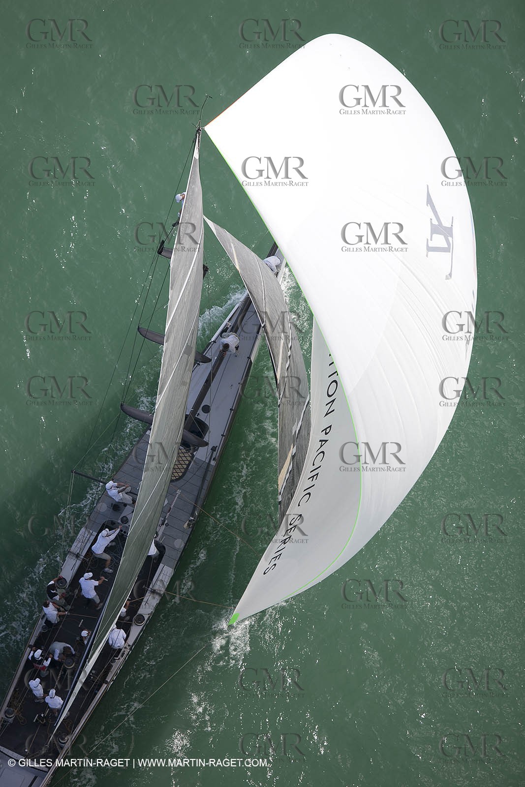 29 01 2009 - Auckland (NZL) -  Louis Vuitton Pacific Series - BMW ORACLE Racing - Training