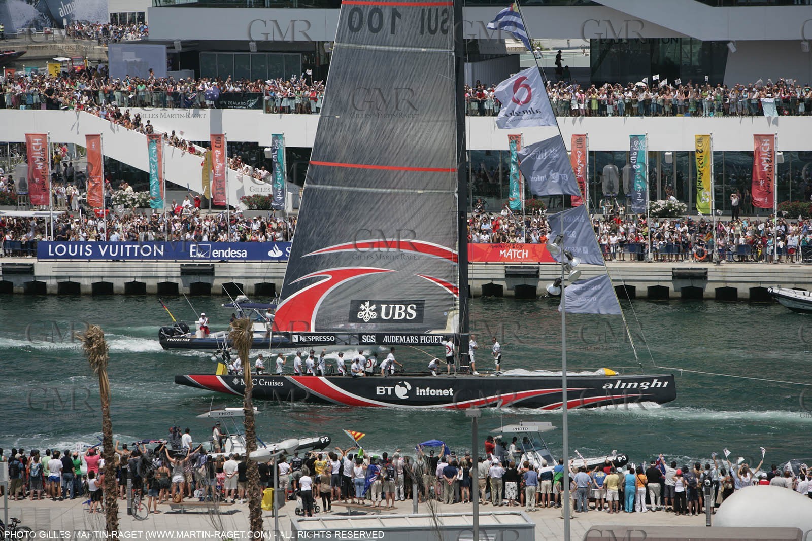 2' 06 2007-Valencia (Spain)- 32nd America's Cup - Final Match - Day 2