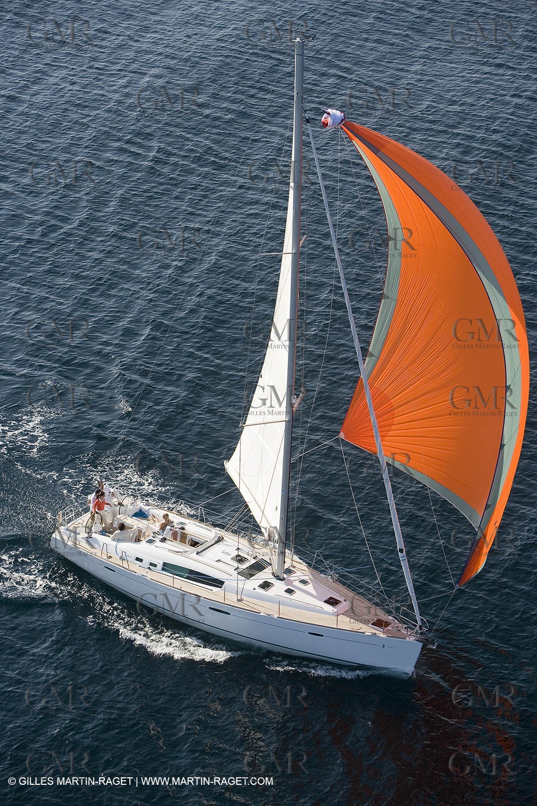 Crusing monohull sailing