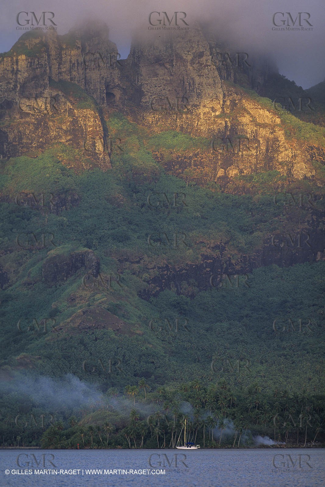 sailing, cruising, monohull at the mooring
