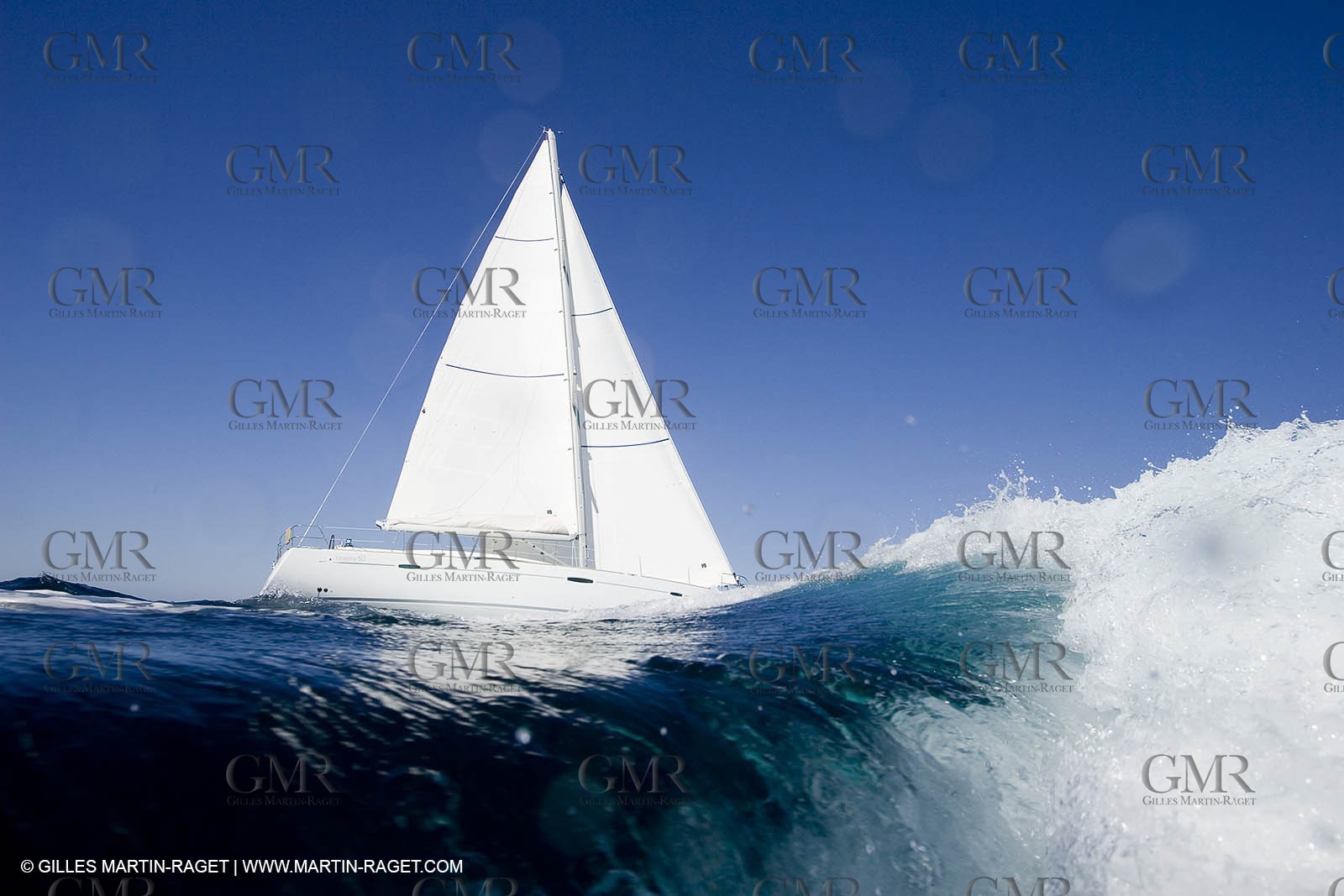 Crusing monohull sailing