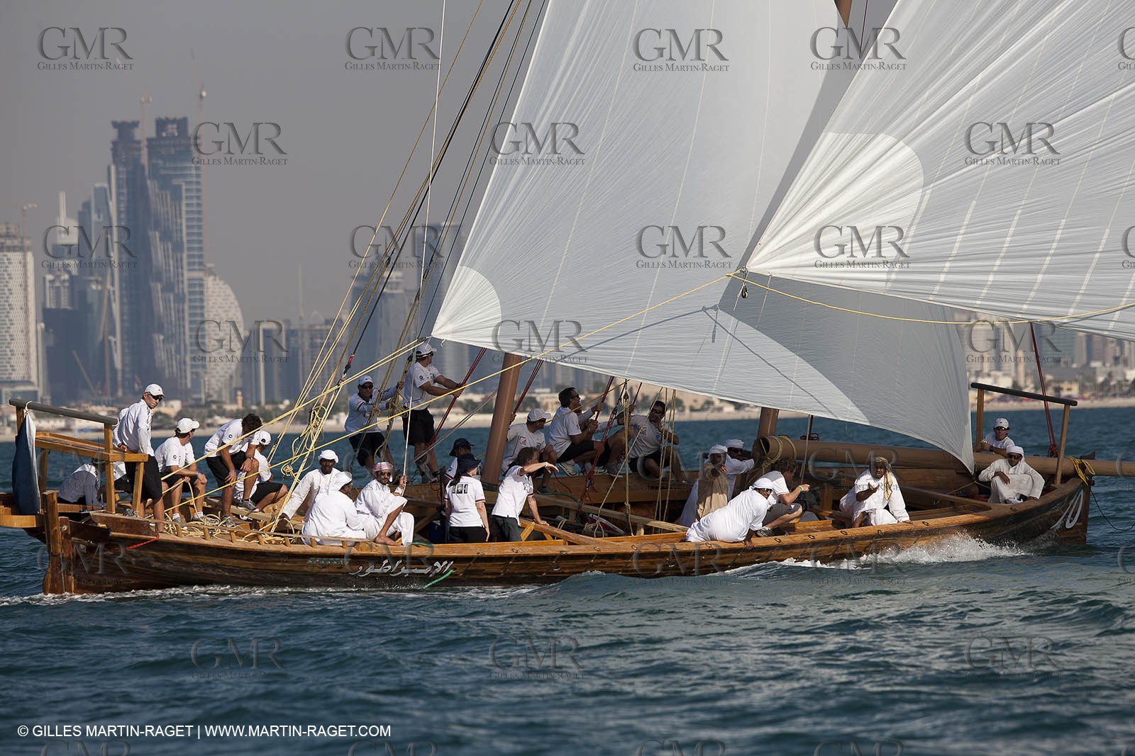 20 11 2010 - Dubai (UAE) - Dubai Louis Vuitton Trophy - Traditionnal dhow races for competing teams