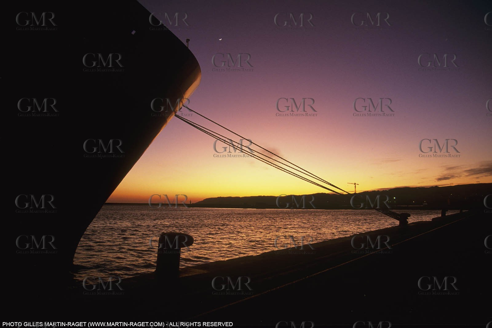 France, Provence, Marseille, Port de commerce, opérations portuaires, métiers de la mer