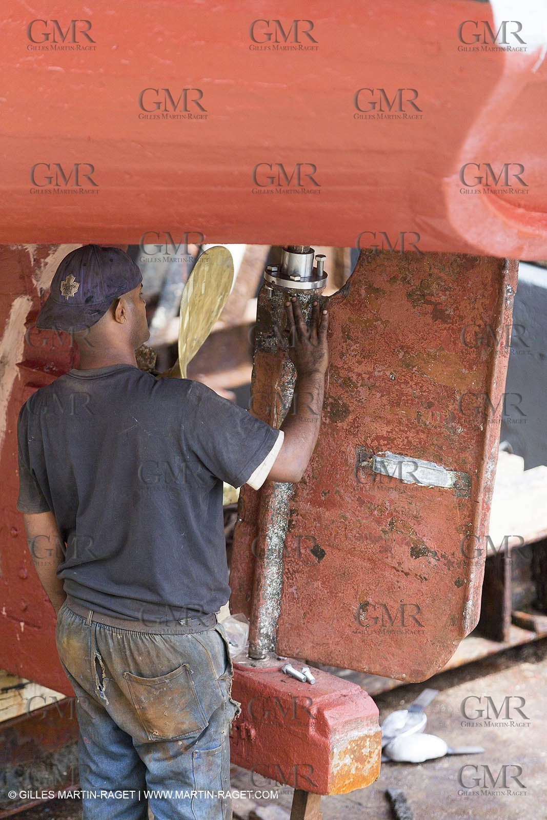 08 11 2014, Capetown (ZAF), Volvo Ocean Race 2014-15, Team Alvimedica, Nursing the boat