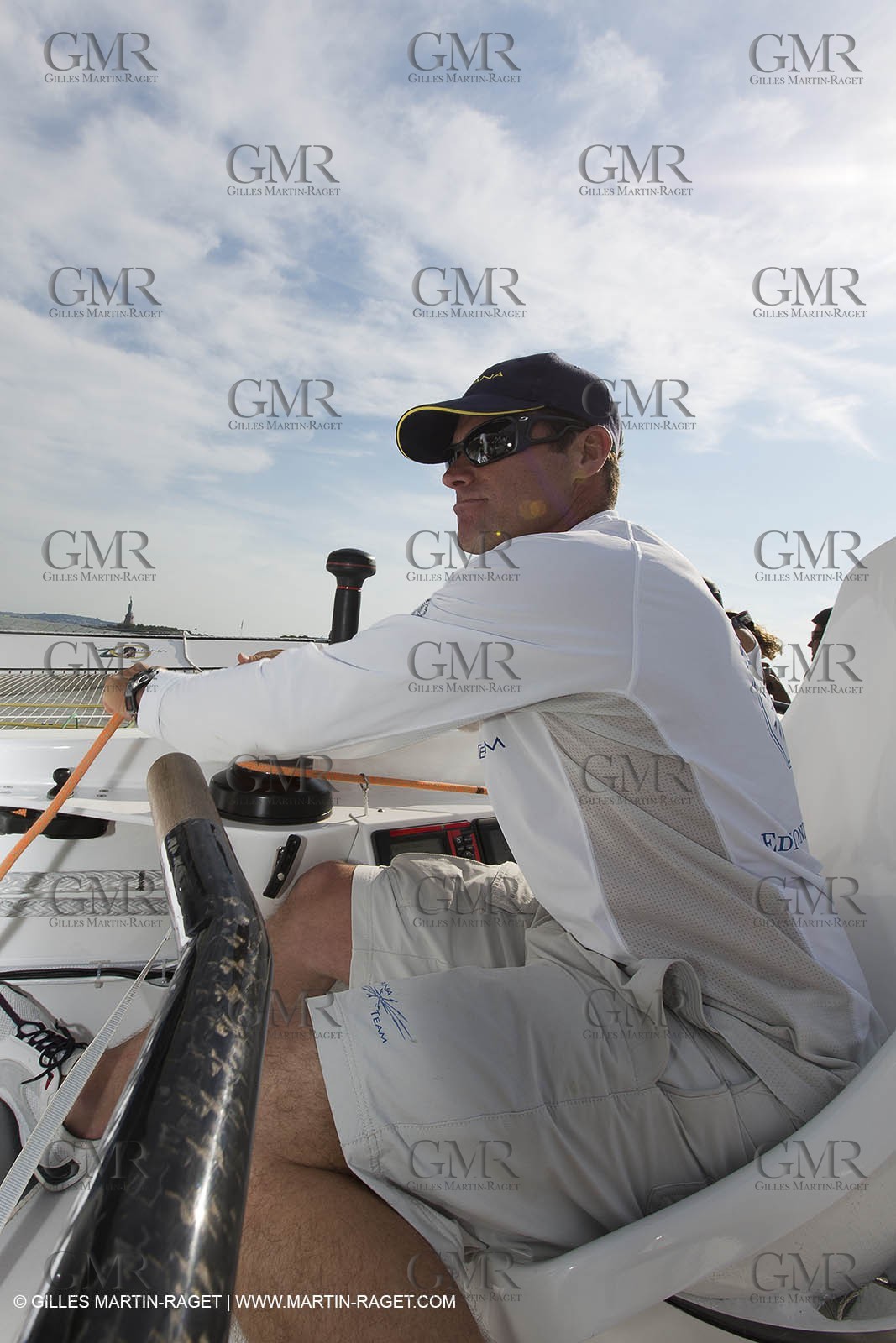 05 07 2012 - New York (USA) - Ocean Krys Race - Speed runs in fornt of NY city