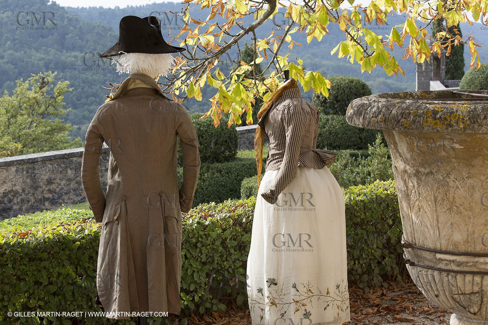 31 10 2013 - Ansouis (FRA,84) - Ansouis castle - Costumes of the exhibit Men costumes