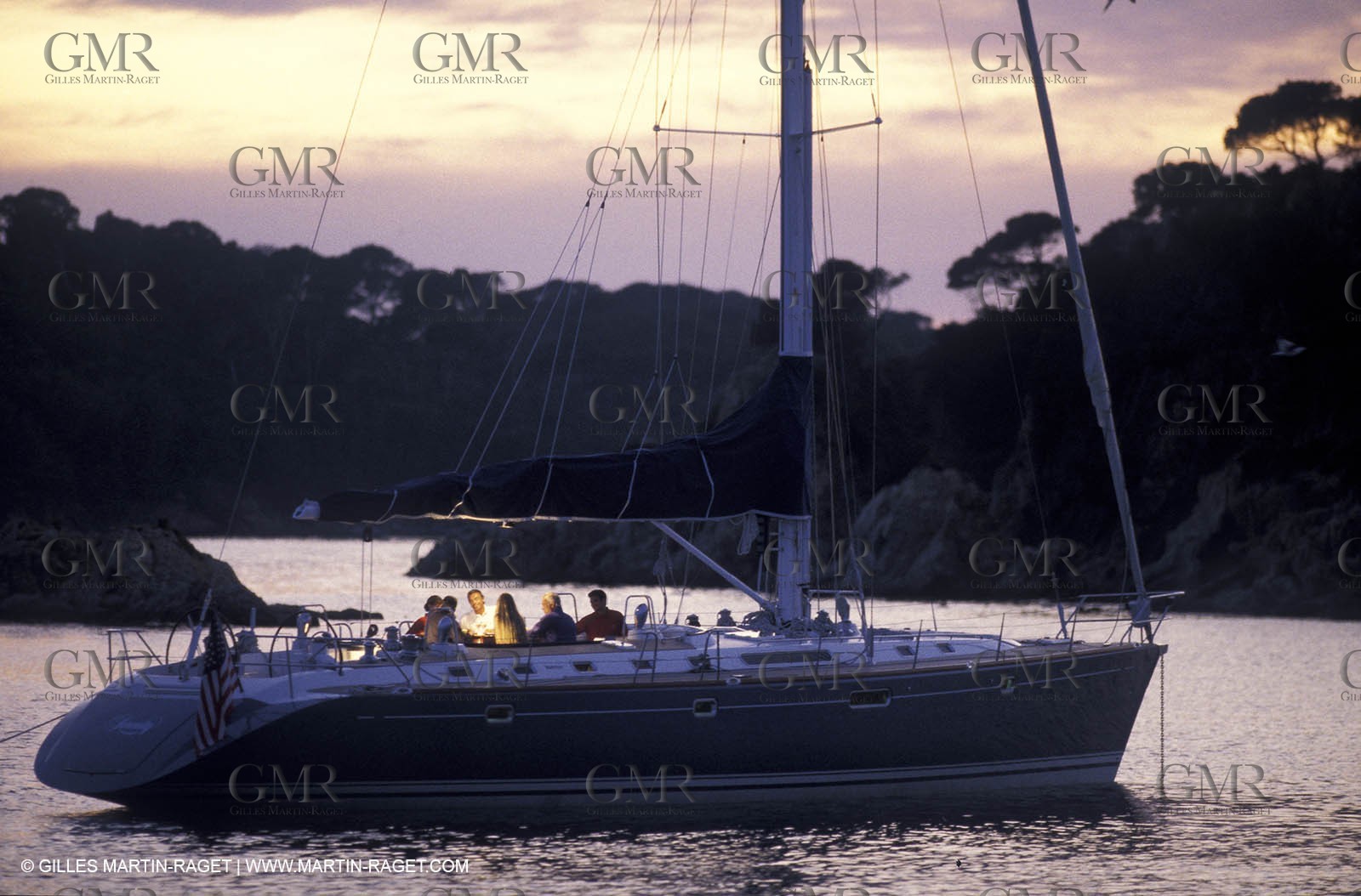 Cruising monohull mooring