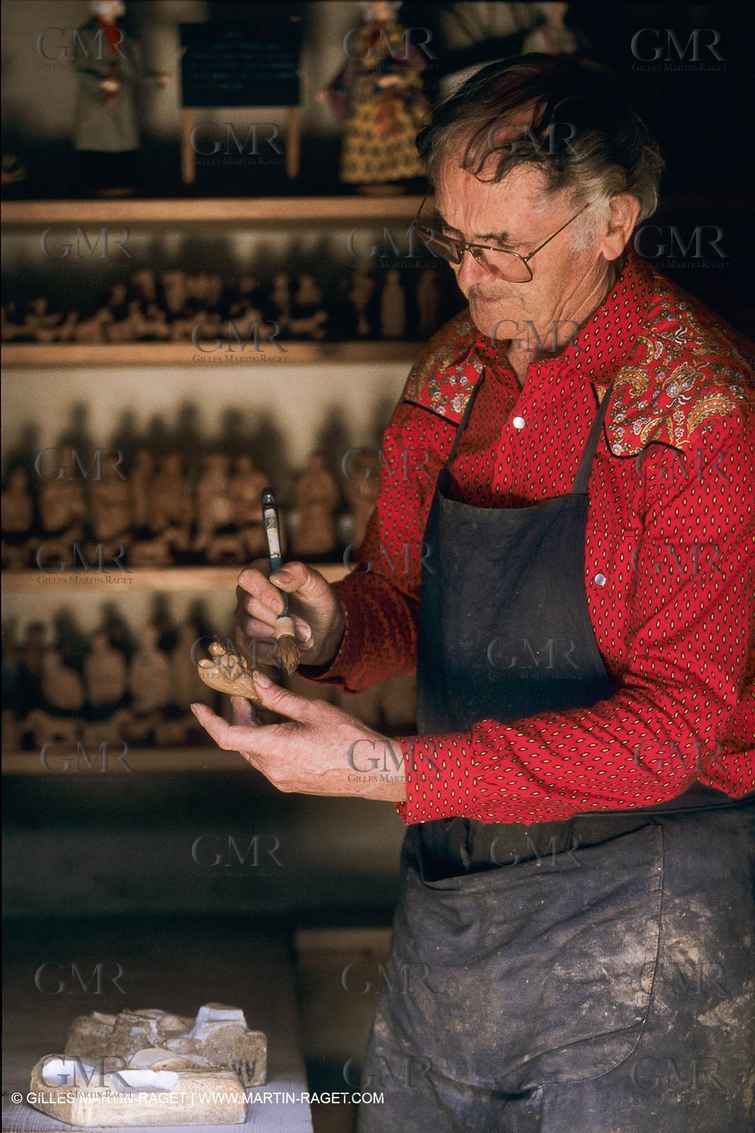 Baux de Provence, Cribs making