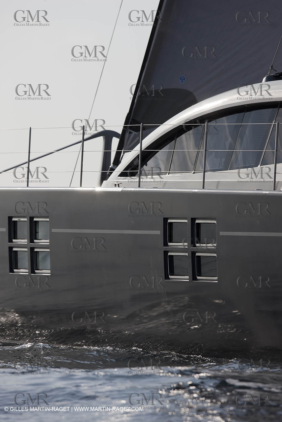 25 02 2011 - La Ciotat (FRA,13) - Super Yachts - Chantier H2X - Cartouche