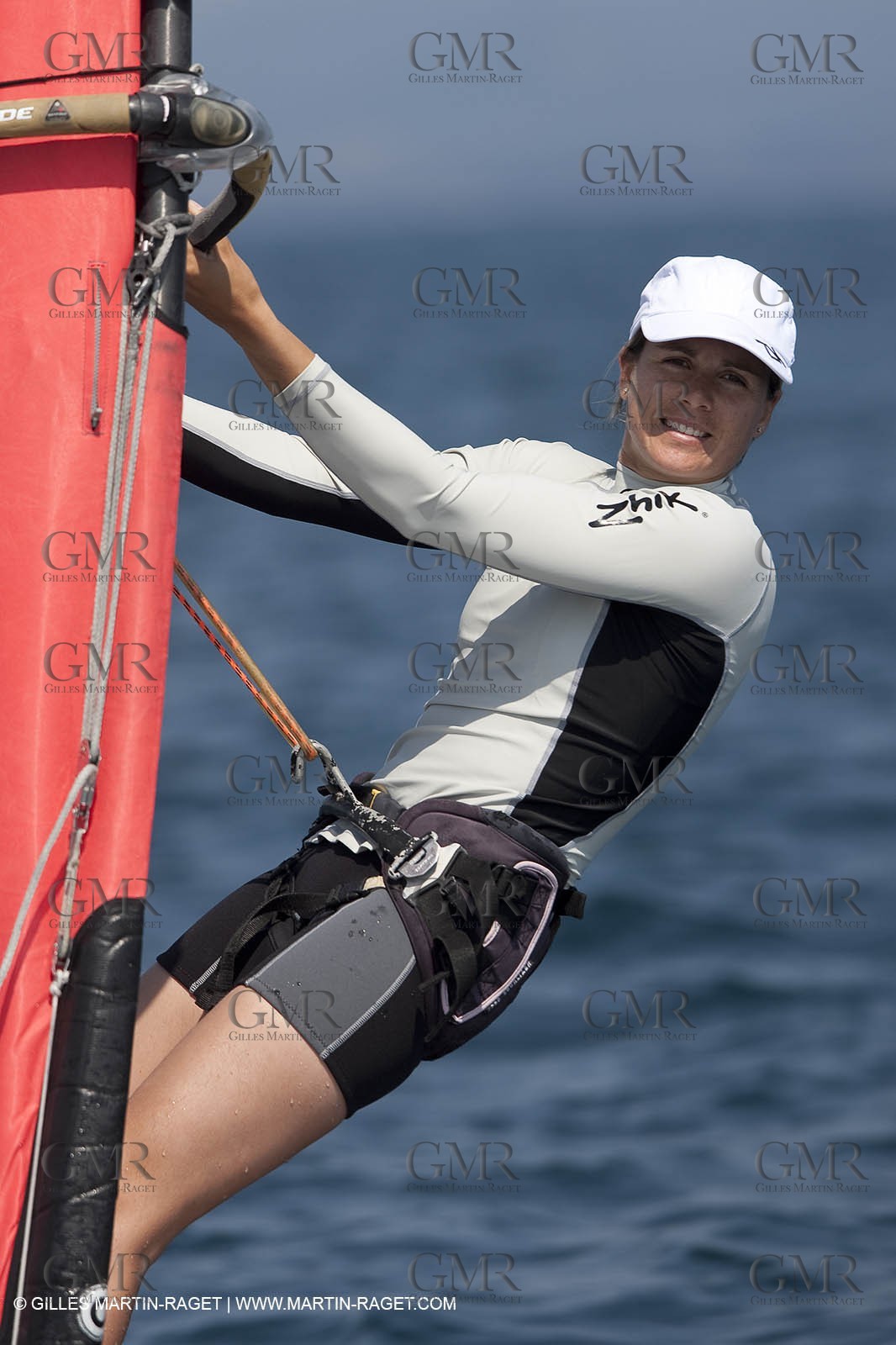 20 04 2010 - Hyères (FRA,83) - SOF 2010 - ZHIK Team - RSX women - Marina Alabau