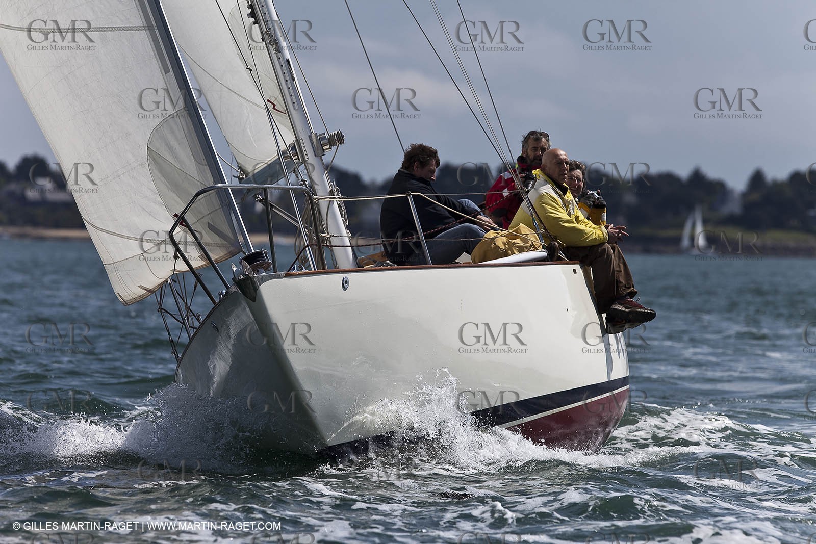 01-05-10 - Le Bono (FRA,56) - Regate Classique -Acteia II - Maica