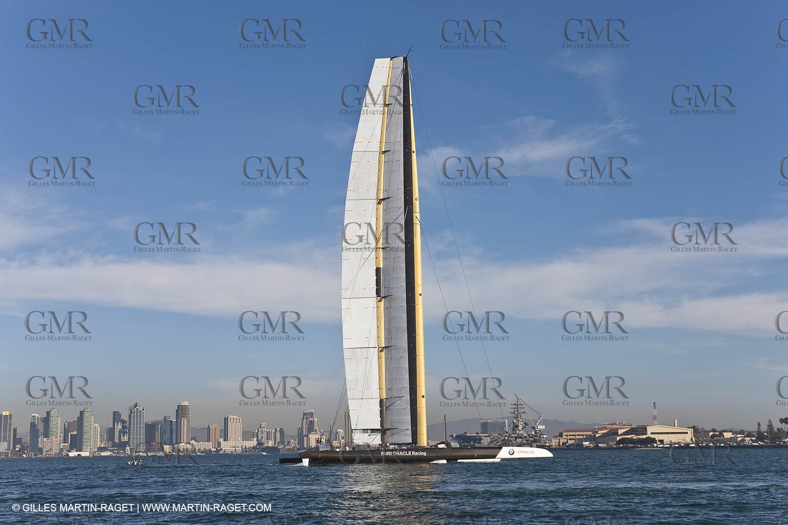 10 11 2009 - San Diego (USA, CA) - 33rd America's Cup - BMW ORACLE Racing - Wing testing , Day 1