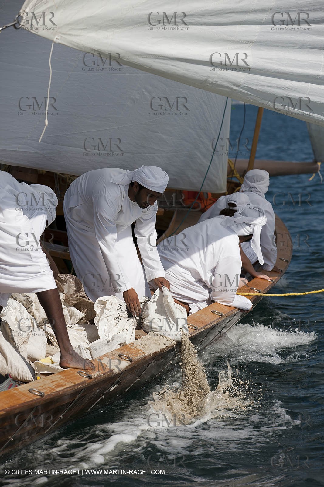 20 11 2010 - Dubai (UAE) - Dubai Louis Vuitton Trophy - Traditionnal dhow races for competing teams