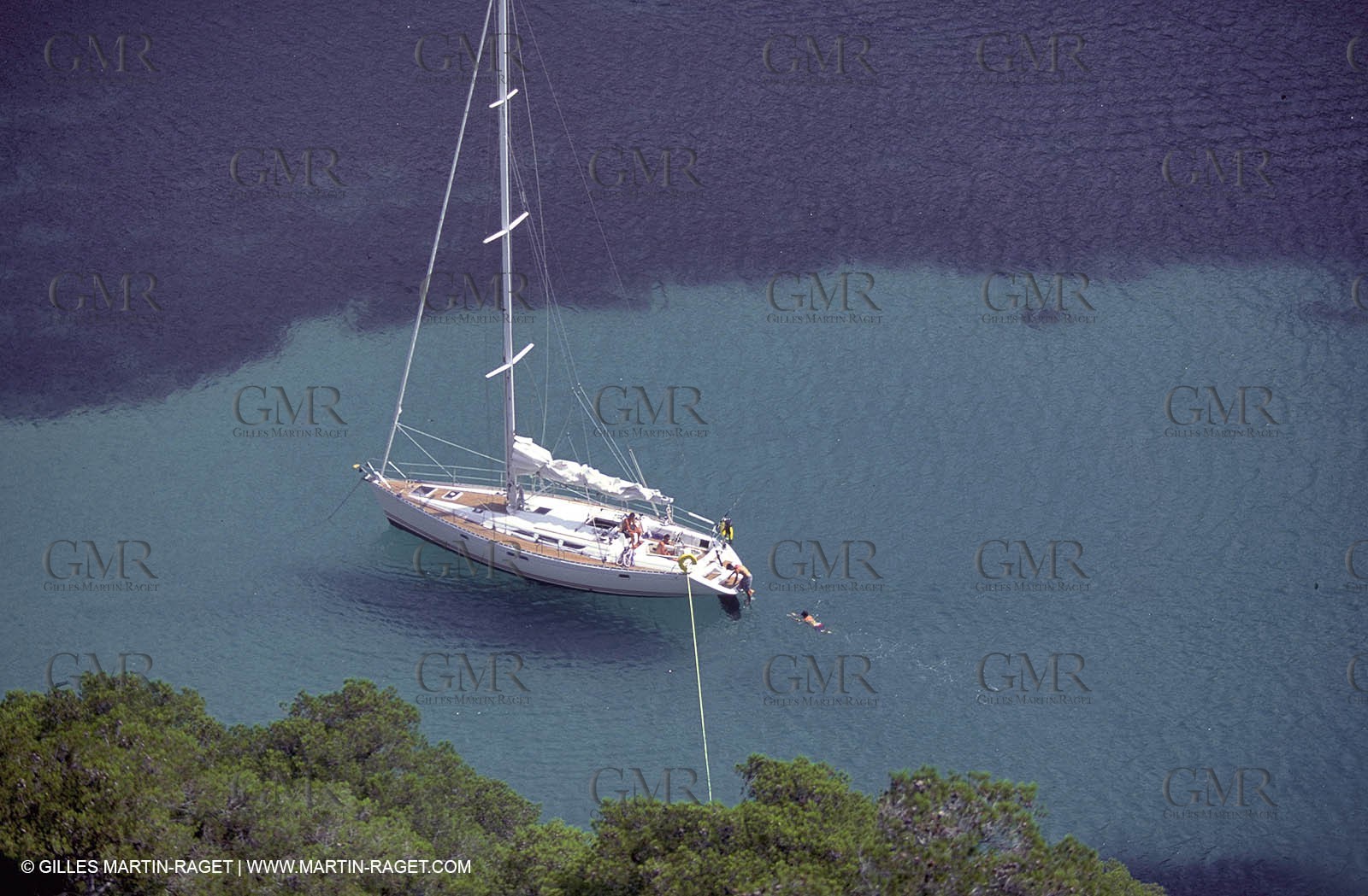 Cruising monohull mooring