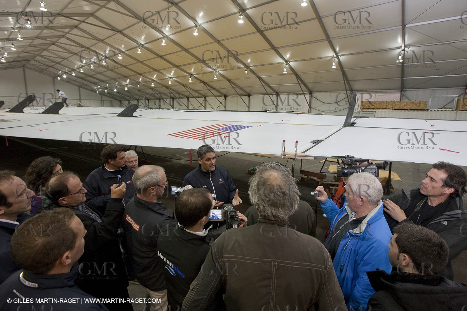 19 01 2010 - Valencia (ESP) - 33rd America's Cup - BMW ORACLE Racing - Boat preparation - International Media visit wing
