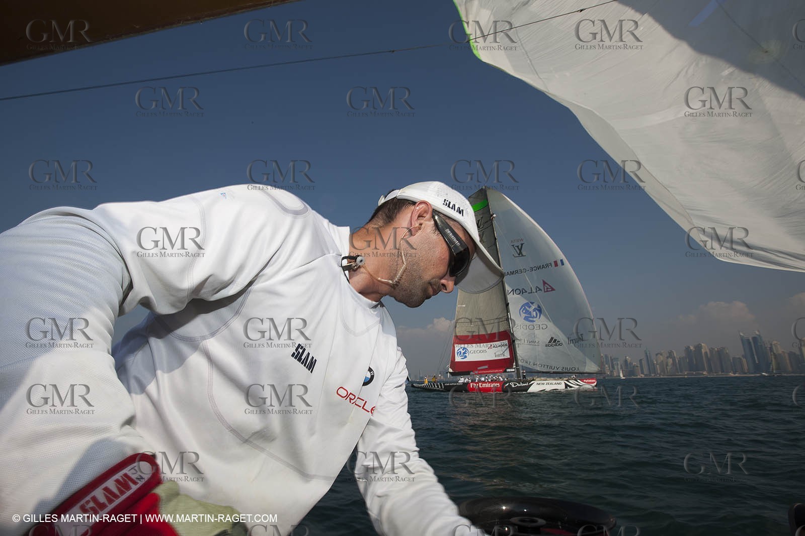 14 11 2010 - Dubai (UAE) - Dubai Louis Vuitton Trophy -  BMW ORACLE Racing - Training - Onboard Vs All 4 one