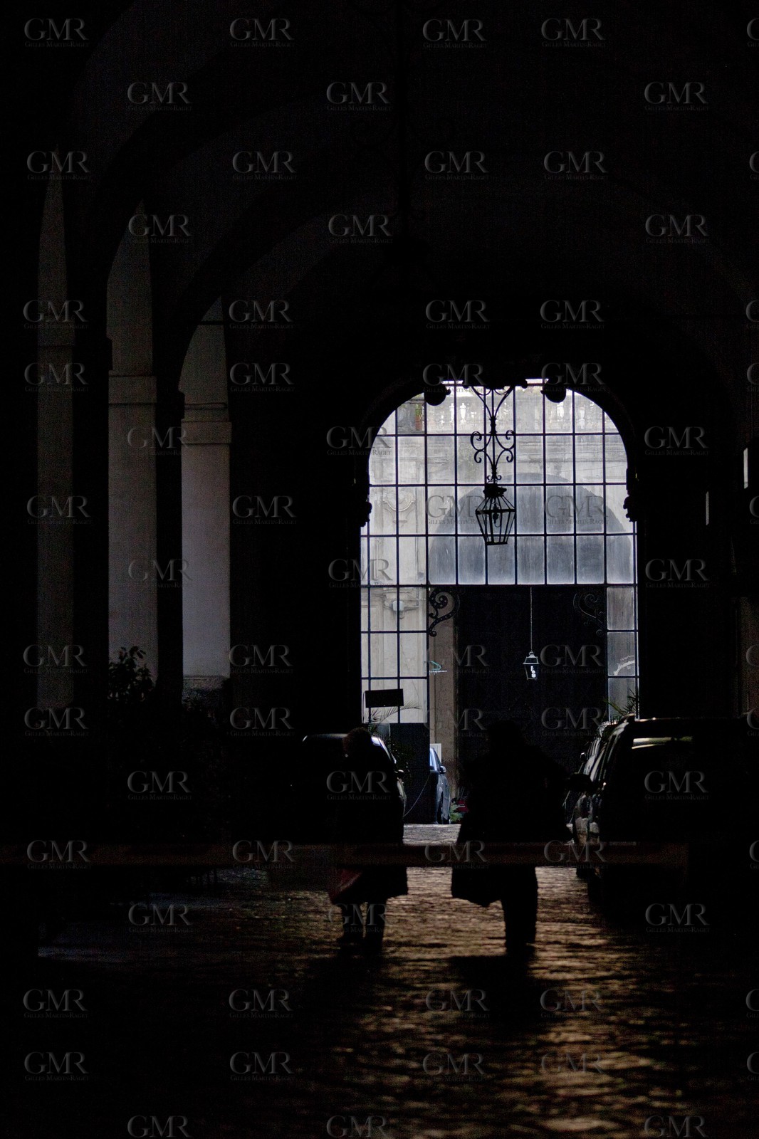 24 02 2012 - Naples (ITA) - 34th America's Cup - America's Cup World Series Naples 2012 - Naples Preview - Naples hisrtoric center streets