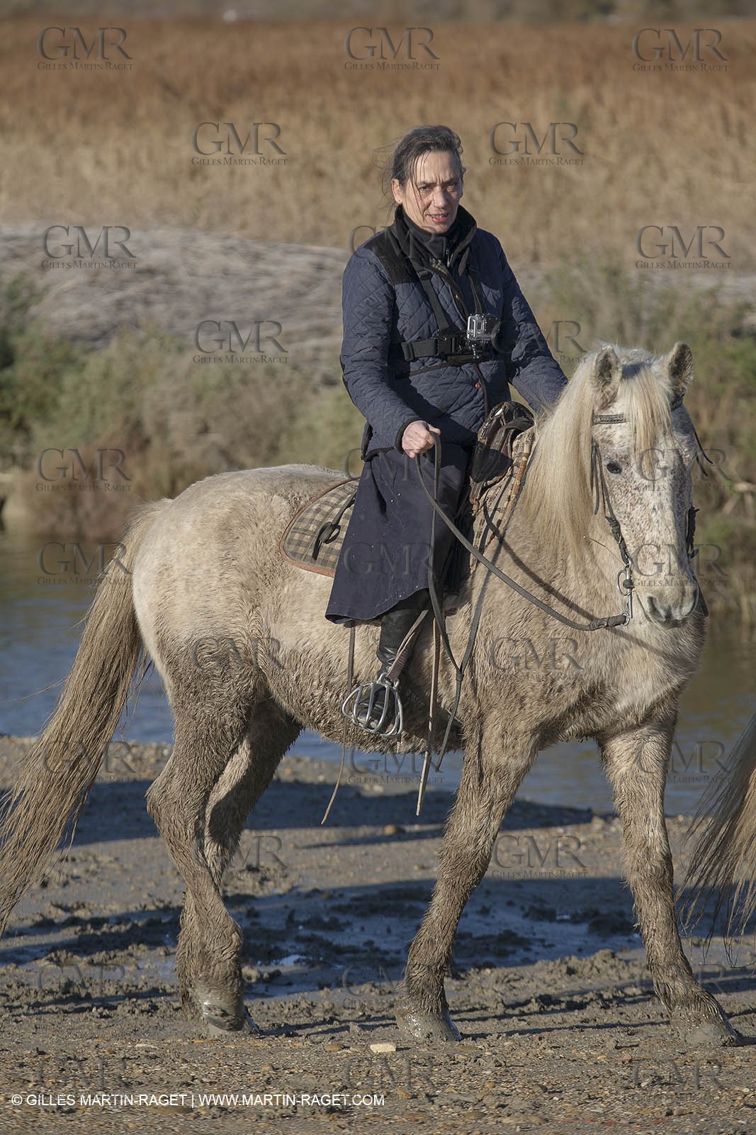 26 12 2013 - Les Saintes Maries de la Mer (FRA,13) - Horse riding at Cabanes de Cacharel