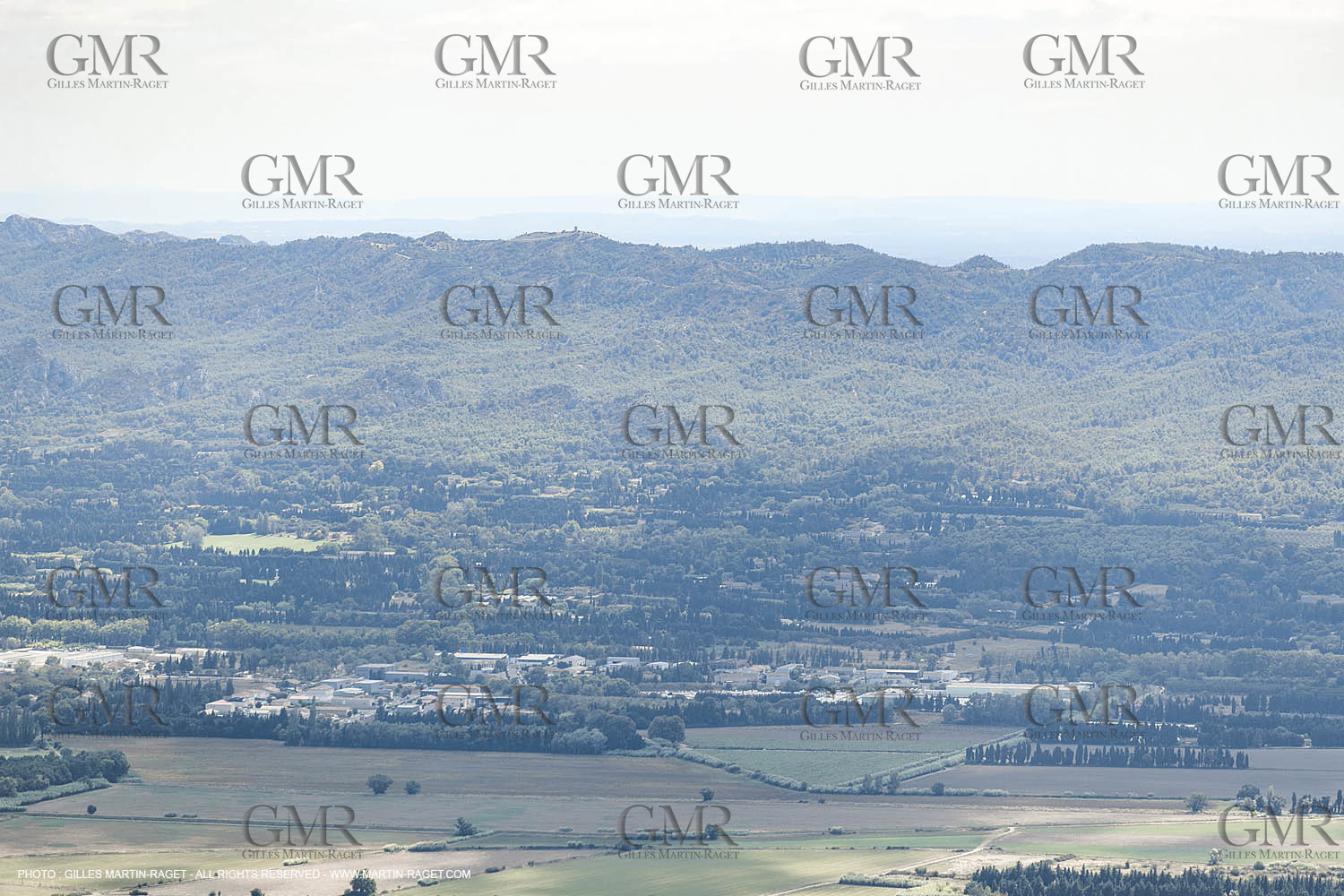 PLaine de de Maillane et les allpilles