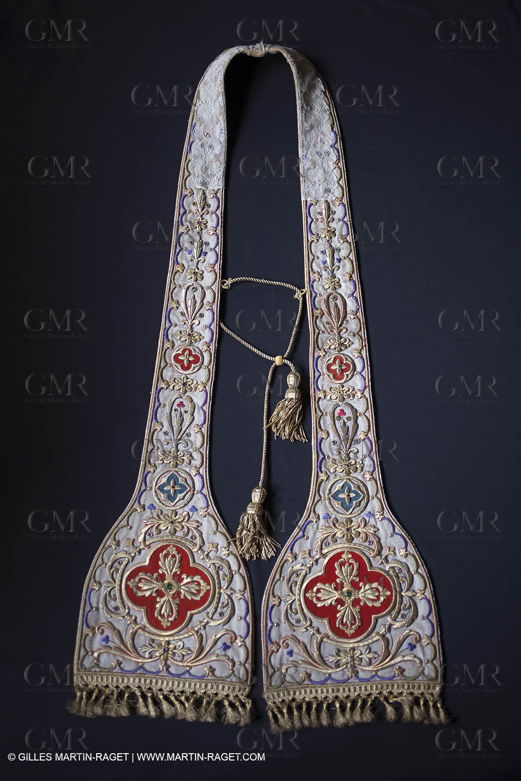04 02 2013 - Marseille(FRA,13), Notre Dame de la Garde, liturgical clothing
