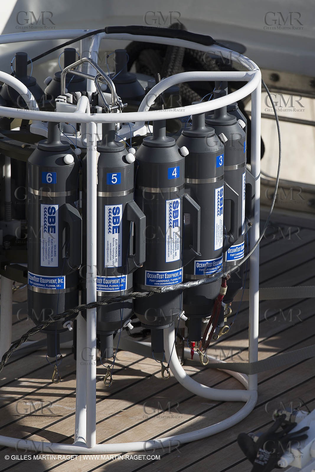 11 09 2014 - la Ciotat (FRA,13) - onboar Al Azzizi, oceanographic research ship buit by H2X boat yard, measure devices manipuation