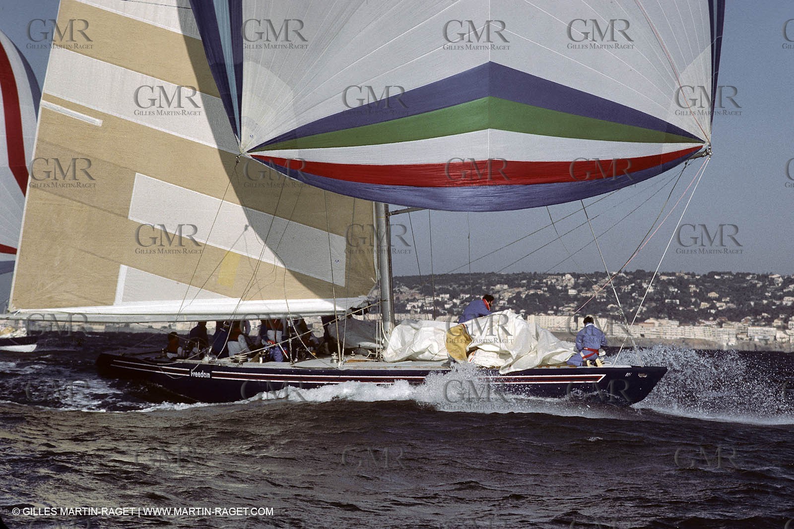 America's Cup, Fremantle 1987, French Kiss, Freedom sailing off Sète