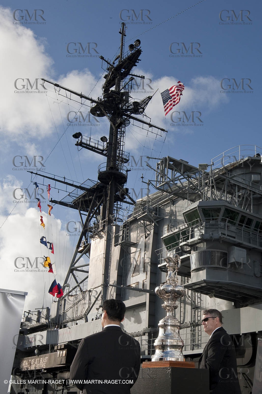 21 02 2010 - Valencia (ESP) - 33rd America's Cup - BMW ORACLE Racing - USA Victory Tour - Day 3 - Cup in San Diego